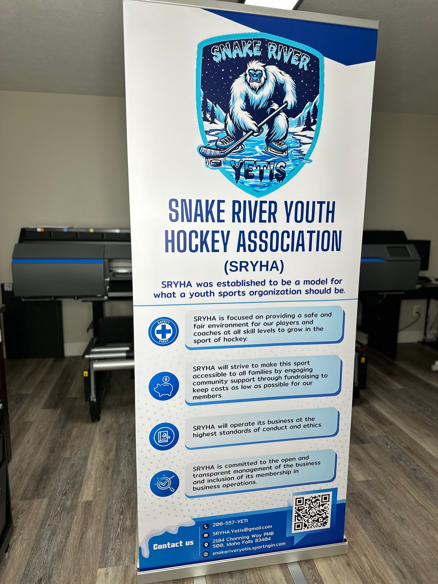 Custom Retractable Banners 33"